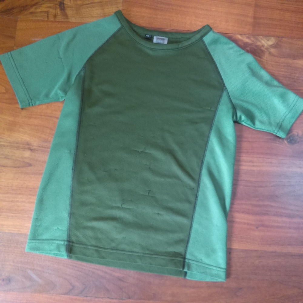 Boys green short sleeve SPF shirt